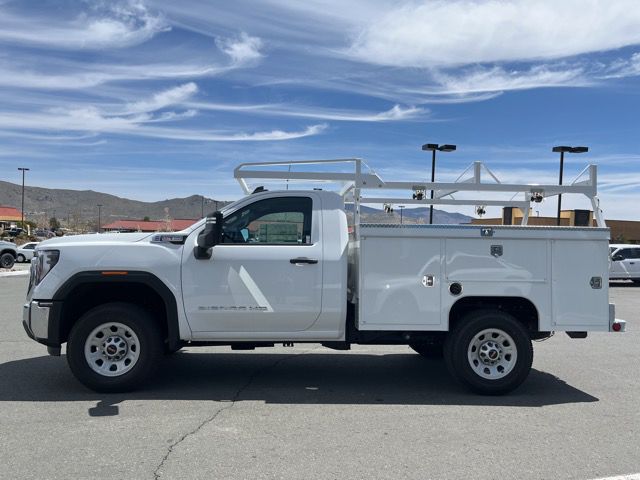 2024 GMC Sierra 3500HD Pro 7