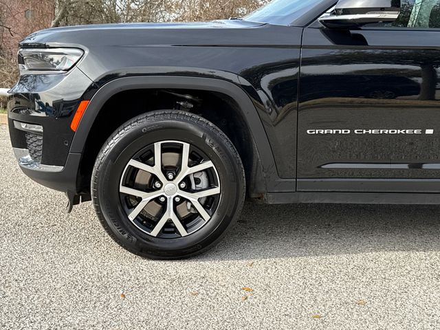 Used 2024 Black Jeep Limited image 5