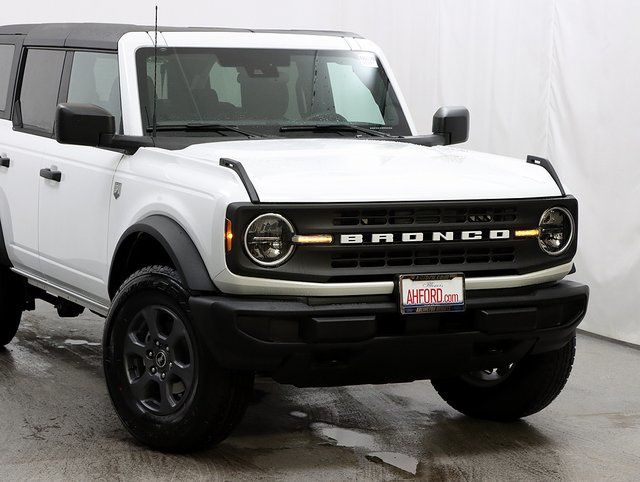 New 2026 White Ford Big Bend image 2
