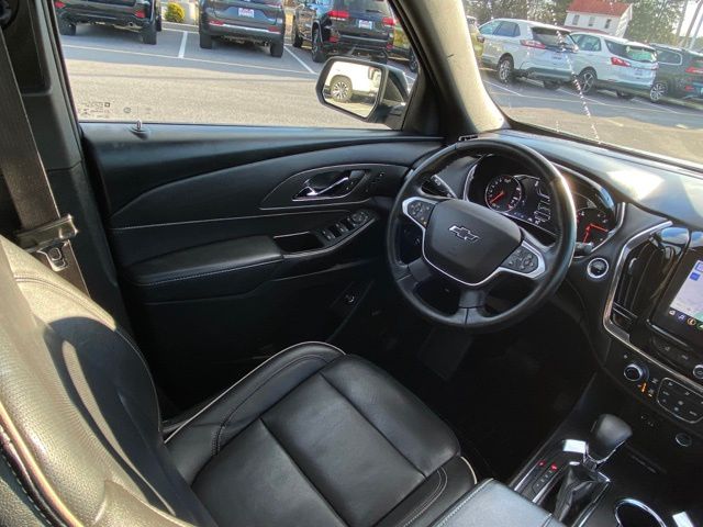 used 2023 Chevrolet Traverse car, priced at $28,204