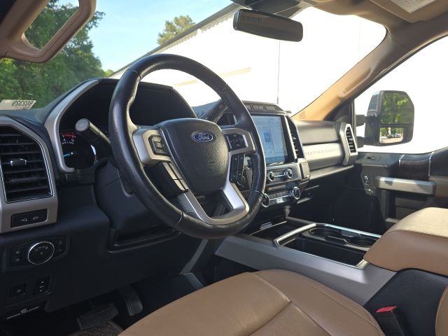 2022 Ford F-250SD Lariat:B02329