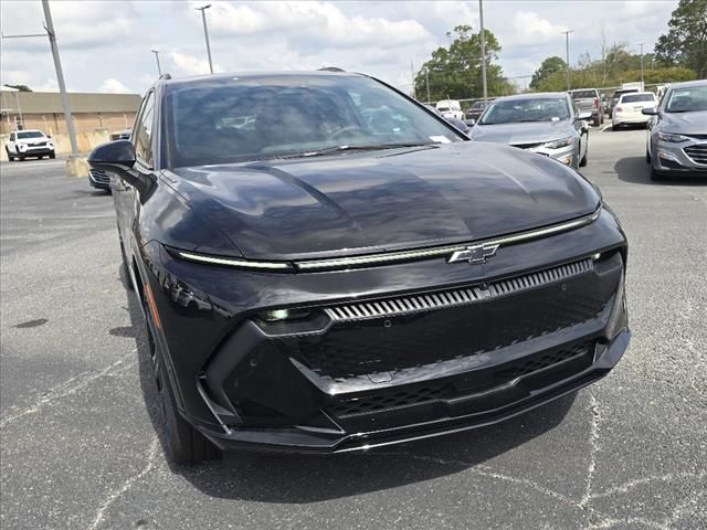 2024 Chevrolet Equinox EV RS 11