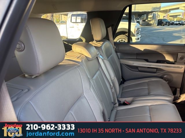 Used Car 2018 Ford Expedition  Xlt For Sale Under $25,000 In San Antonio, Texas