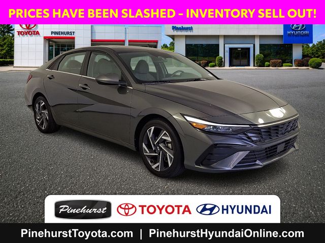 Gray 2025 Hyundai Elantra Sedan Front-Wheel Drive Continuously Variable Transmission