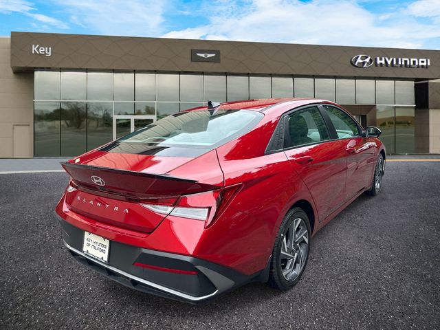2025 Hyundai Elantra - Image 6