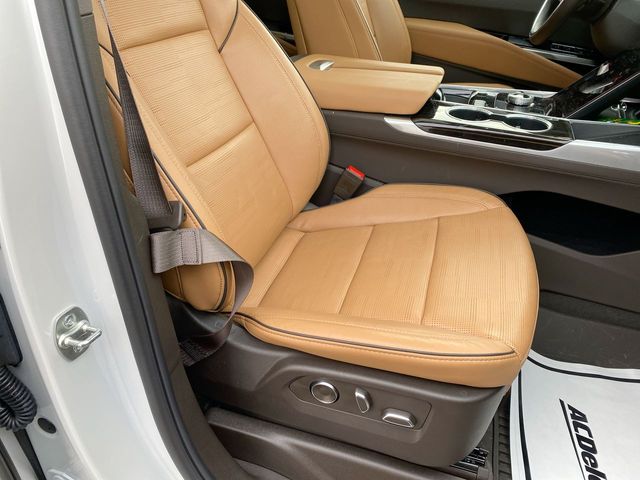 Used 2025 Cadillac Escalade For Sale in New Hudson, MI