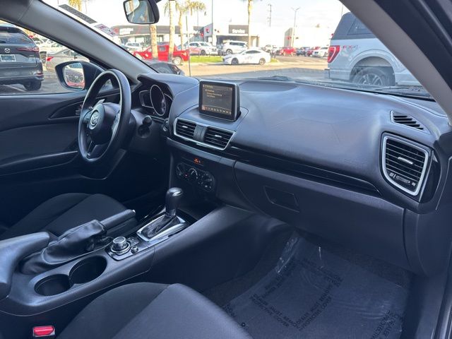 2016 Mazda Mazda3 i Sport 23