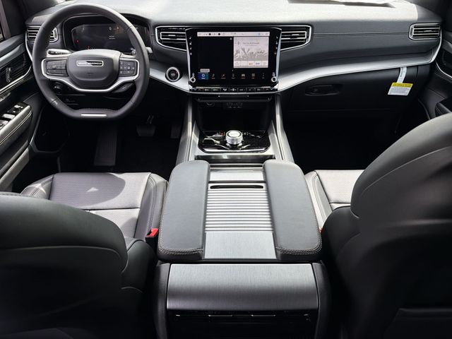 New 2026 Silver-Zynith Exterior Paint Jeep Limited Altitude image 17