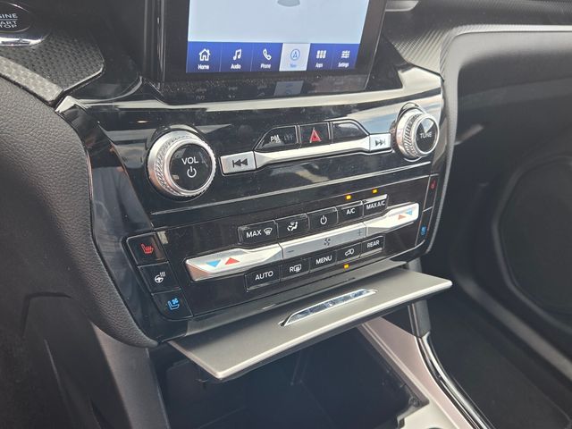 Used 2024 Ford Explorer SUV