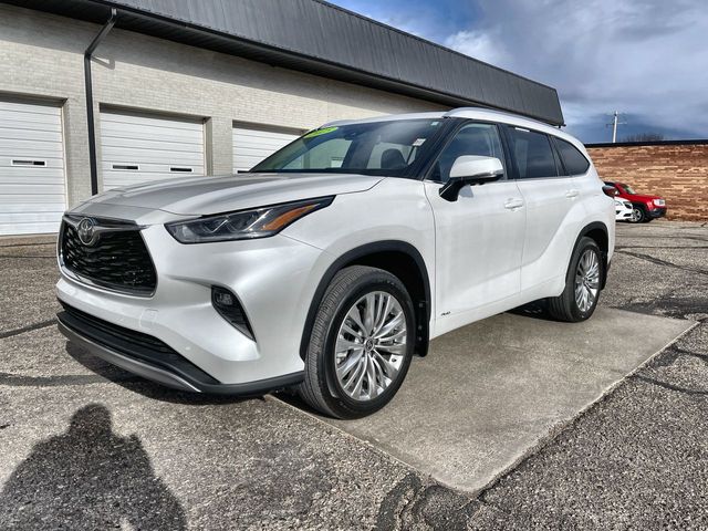 2025 Toyota Highlander Hybrid Platinum AWD