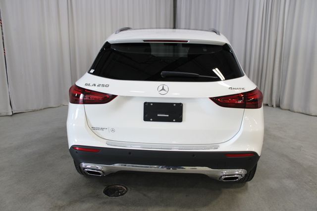 New 2026 White Mercedes-Benz GLA 250 image 29