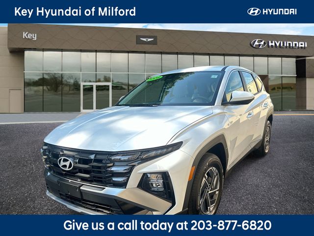 Creamy White Pearl 2026 Hyundai Tucson Hybrid SUV / Crossover All-Wheel Drive 6-Speed Automatic