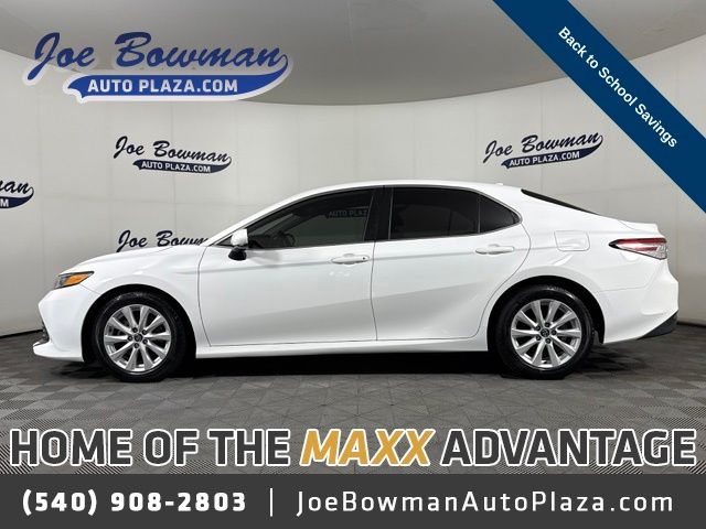 Super White 2020 Toyota Camry Sedan Front-Wheel Drive 8-Speed Automatic