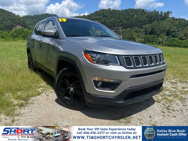 Billet Silver Metallic Clearcoat 2019 Jeep Compass SUV / Crossover Four-Wheel Drive 9-Speed Automatic
