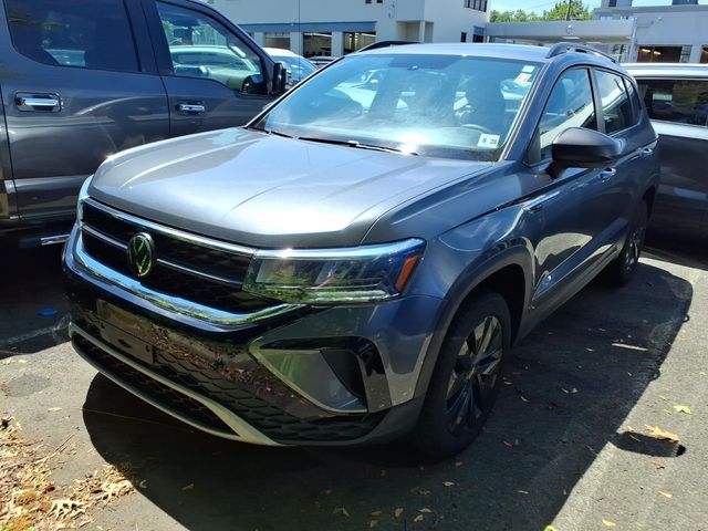 2023 Volkswagen Taos - Image 2