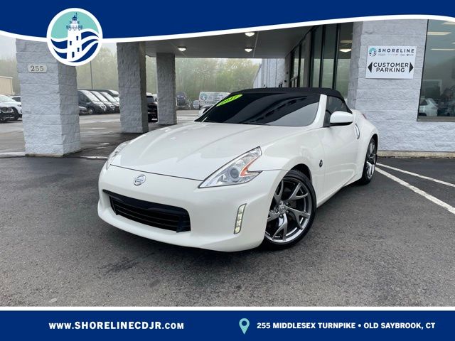 2017 Nissan 370Z Roadster Touring Sport