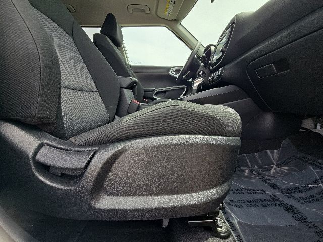 2025 Kia Soul LX:B02320