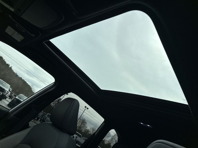 Used 2025 White Subaru Limited image 18