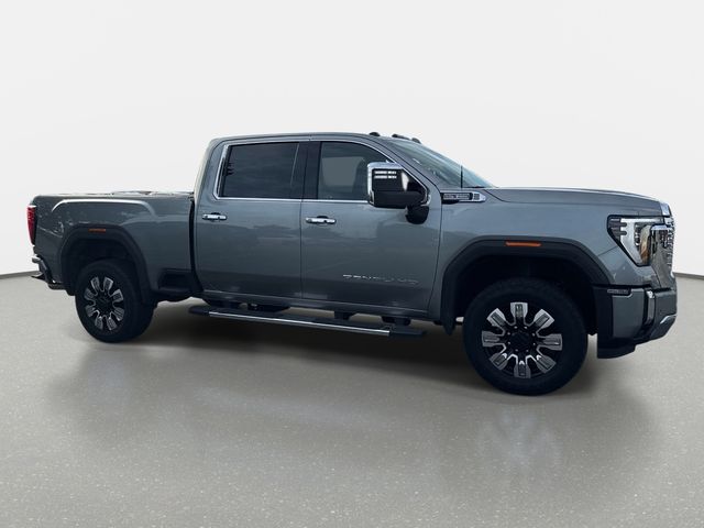 Used 2025 Silver GMC Denali image 6