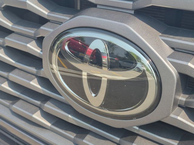 2023 Toyota Tacoma - Image 9