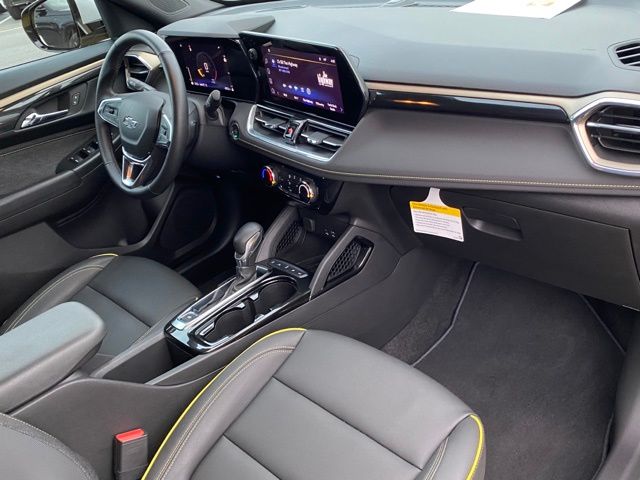 used 2025 Chevrolet TrailBlazer car, priced at $28,462