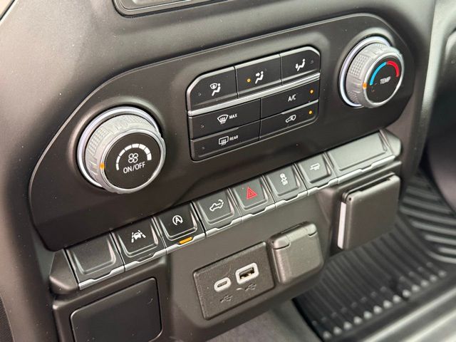 used 2024 Chevrolet Silverado 1500 car, priced at $33,544