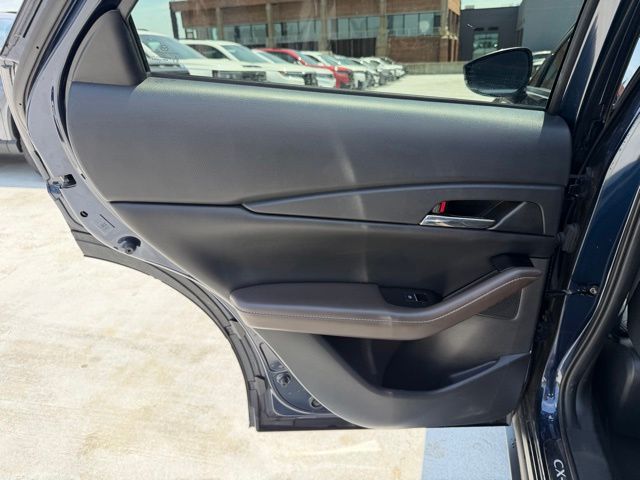 2023 Mazda CX-30 Premium - Photo 13