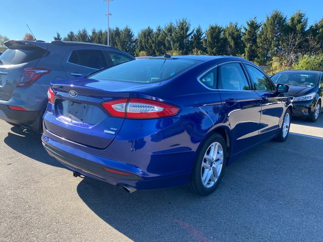 2016 Ford Fusion SE 9