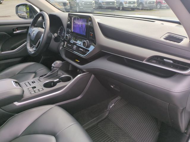 Used 2023 Beige Toyota XLE image 36
