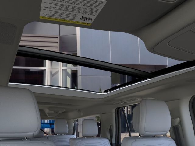 New 2026 White Ford Platinum image 22