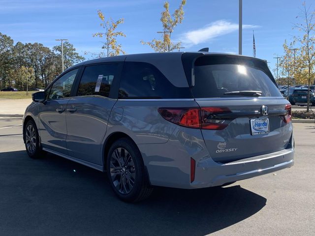 2025 Honda Odyssey Touring 8