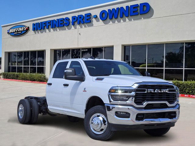 Bright White Clearcoat 2026 RAM 3500 Chassis Tradesman Crew Cab LB DRW RWD Pickup Truck 4X2 8-Speed Automatic