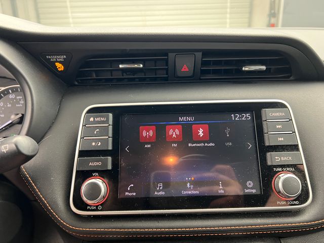 2020 Monarch Orange/Super Black Nissan Kicks SR FWD SUV