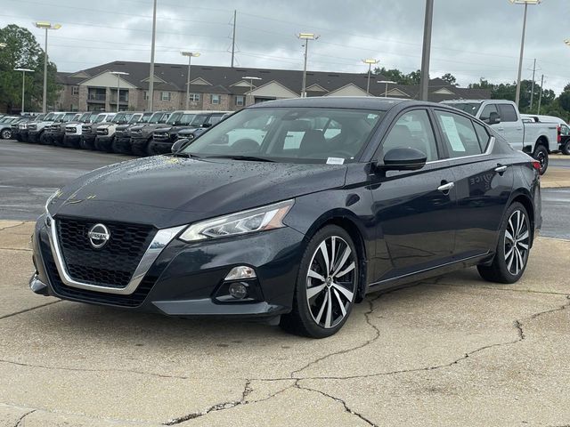 Used 2019 Blue Nissan 2.5 Platinum image 5