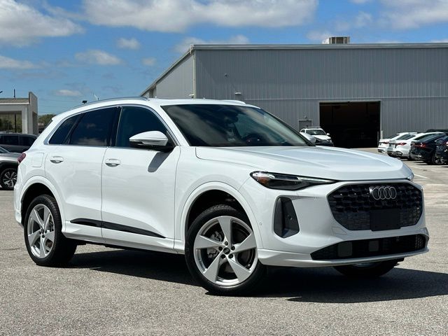 2025 Audi Q5 quattro Premium Plus 40 TFSI