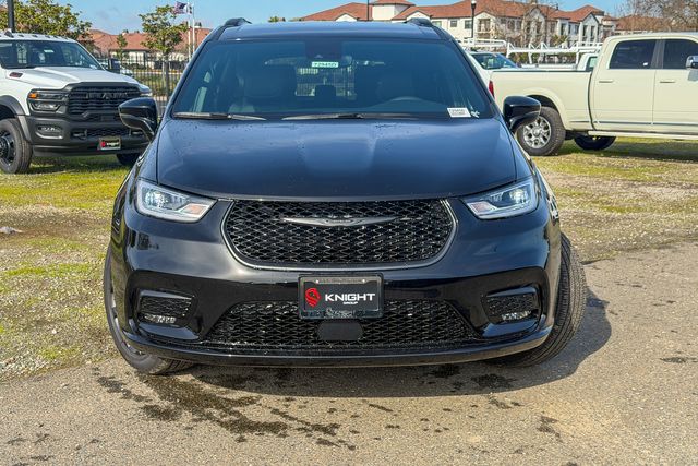 new 2026 Chrysler Pacifica car, priced at $50,725
