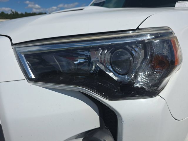 Used 2019 Super White Toyota TRD Off-Road image 31