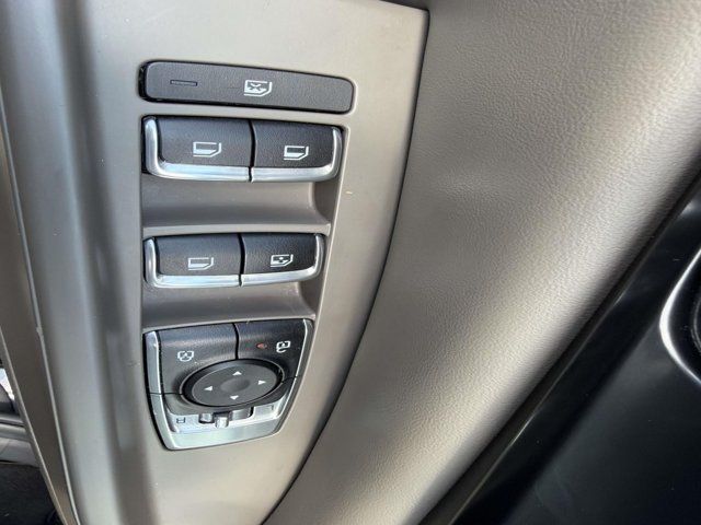 Used 2025 Kia Carnival Van