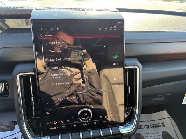 2026 GMC Yukon 4WD Denali