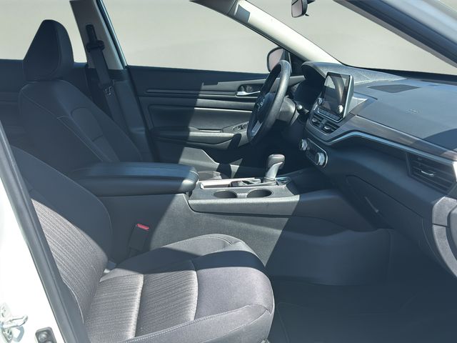 Used 2025 Nissan Altima Sedan