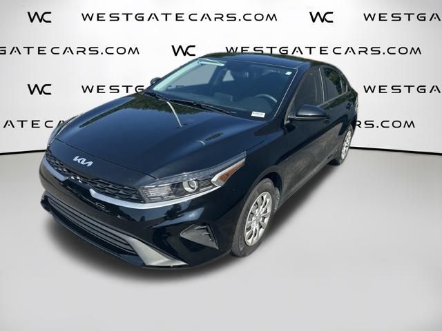Aurora Black Pearl 2024 Kia Forte Sedan Front-Wheel Drive Continuously Variable Transmission