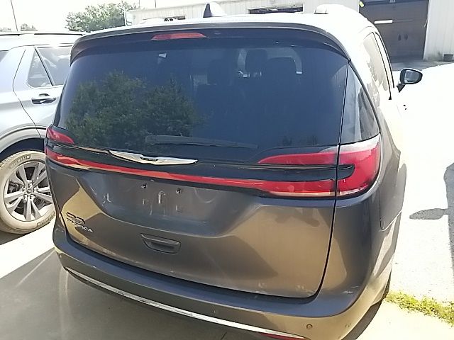 Used 2022 Chrysler Pacifica Van