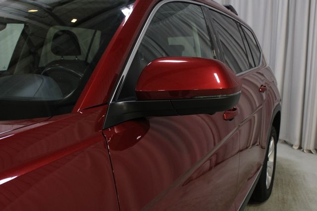 Used 2018 Red Volkswagen SEL Premium image 35