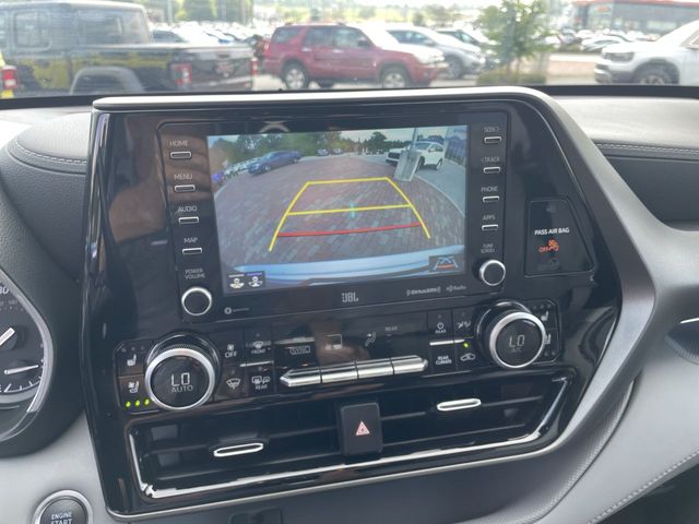 Used 2021 Toyota Highlander SUV