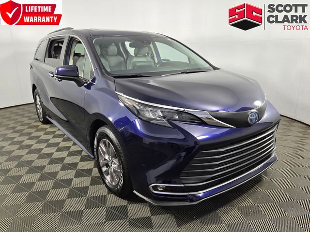 2024 Toyota Sienna XLE