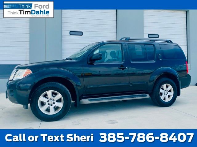 2010 Nissan Pathfinder SE 4WD