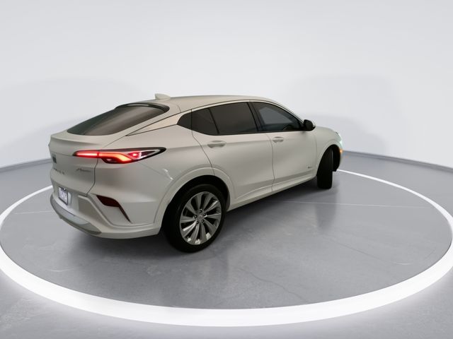 Used 2024 White Buick Avenir image 4