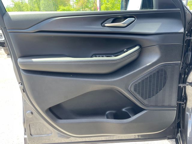 2023 Jeep Grand Cherokee L Altitude - Gray Metallic exterior view 10