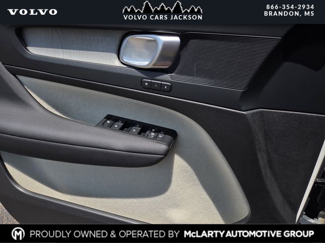 Used 2026 Volvo XC40 SUV