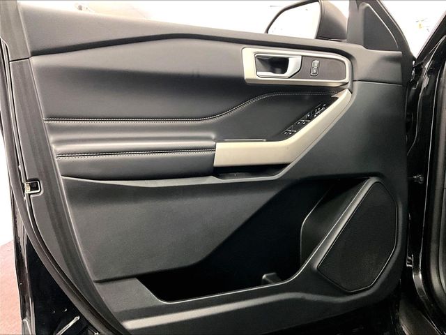 2023 Ford Explorer XLT Black at Grove City Ford